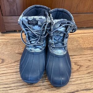New Sperry Kids' Navy Camo Boots, size 1